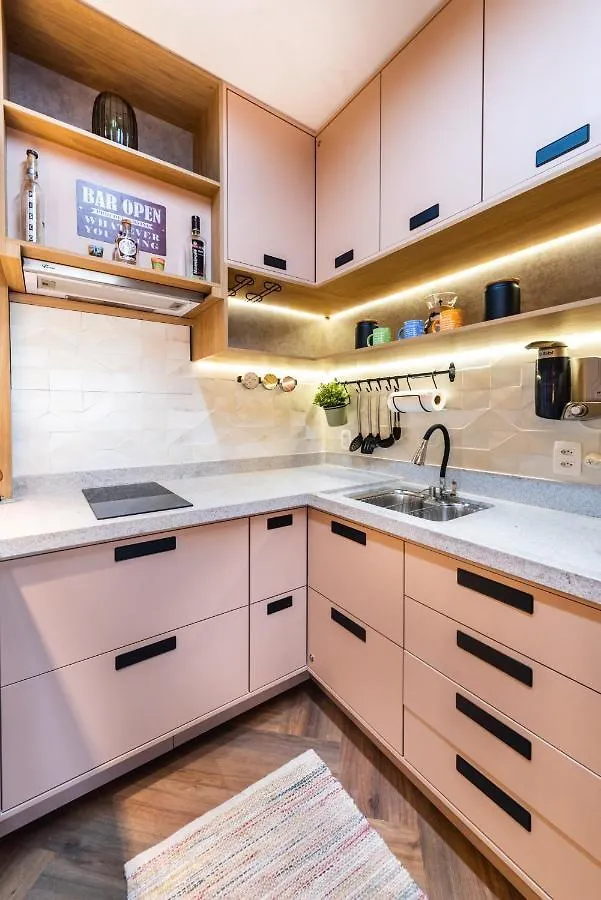 Edificio Setin Republica Downtown: Charming Apartment with Pool & Gym Sao Paulo